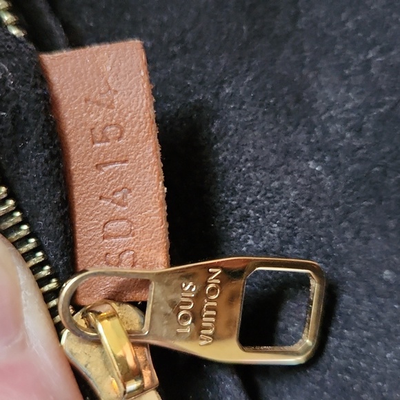 Louis Vuitton, Pallas Chain Monogram Canvas with Calfskin - Picture 16 of 16